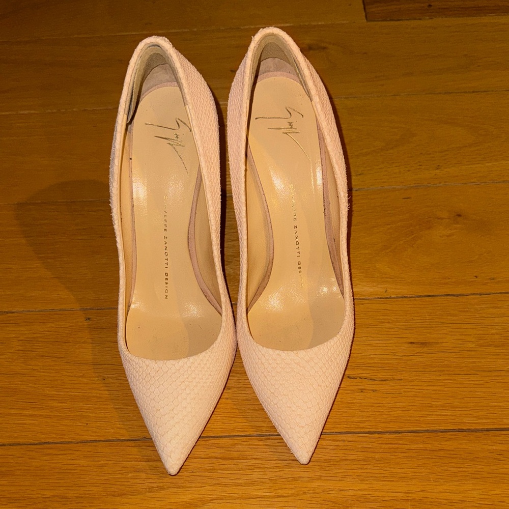 Giuseppe Zanotti Blush Pink Heels - Picture 1 of 8